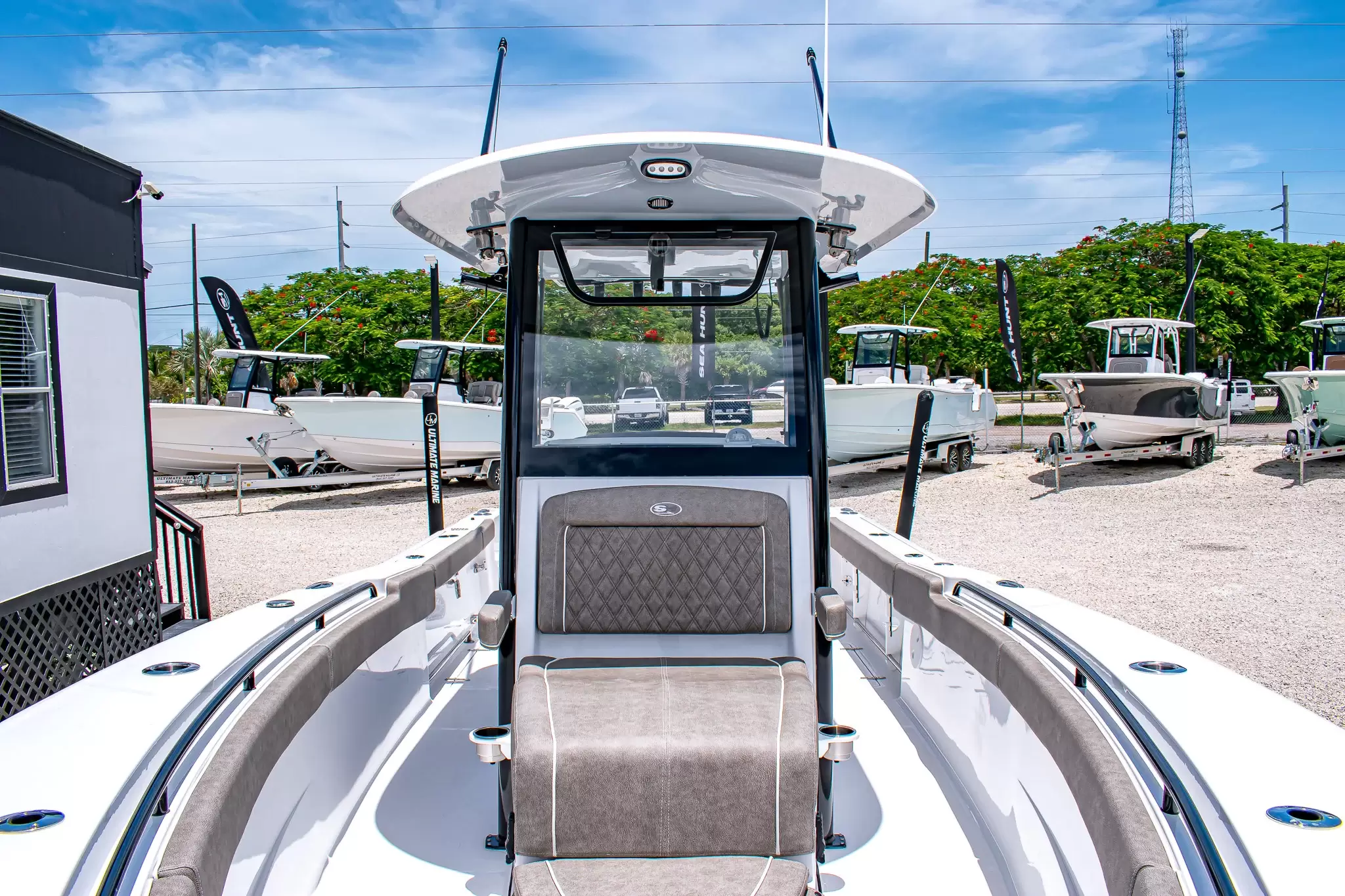 2027 Sea Hunt Gamefish 27 CB (SH468)