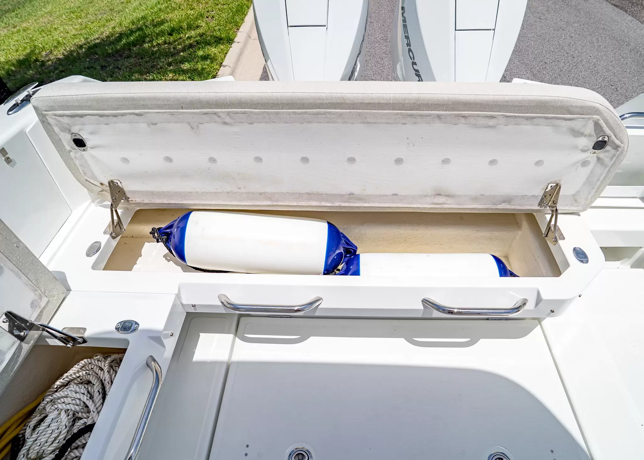 2027 Wellcraft 28 T-Top (WC-0005) photo 10