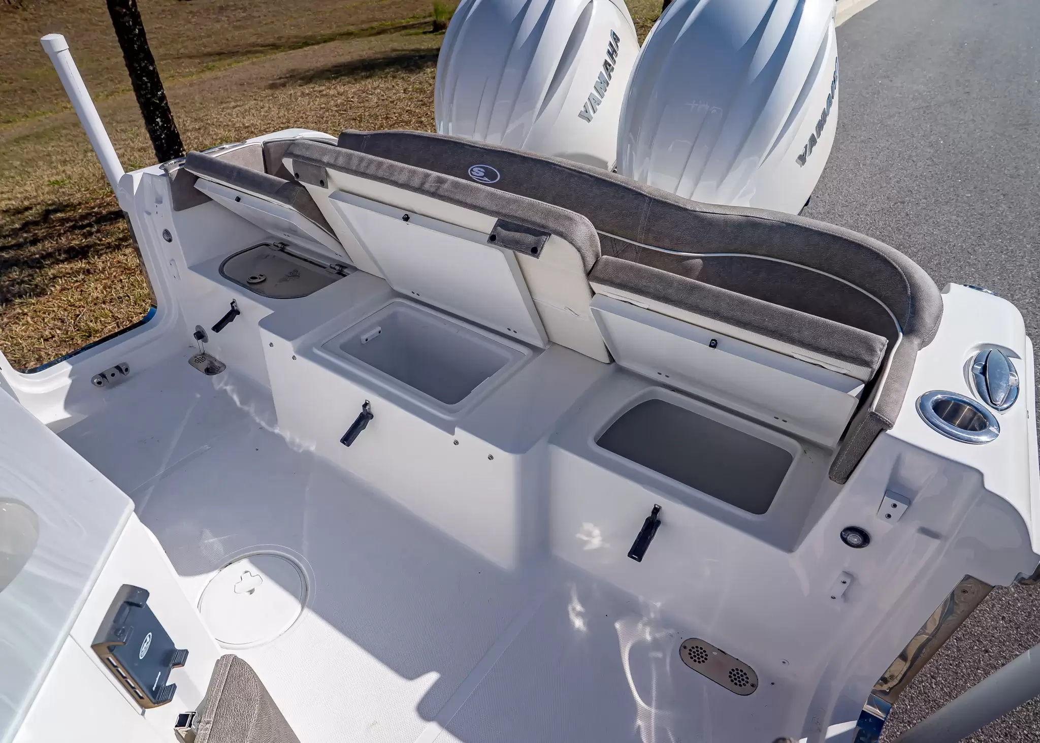 2027 Sea Hunt Ultra 265 SE (SH501) photo 12