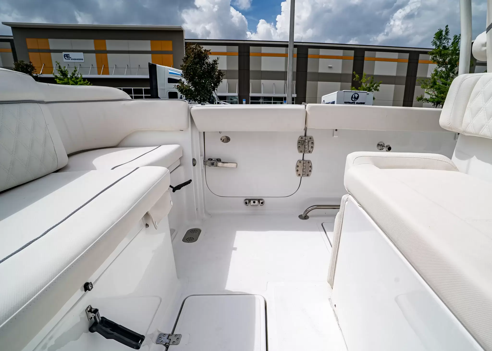 2027 Sea Hunt Ultra 265 SL (SH536) photo 11