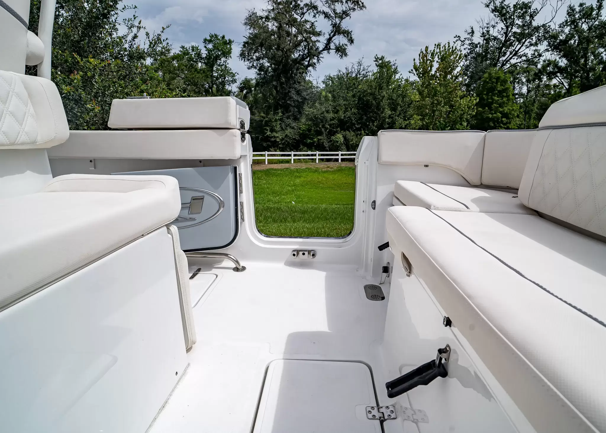 2027 Sea Hunt Ultra 265 SL (SH536) photo 13