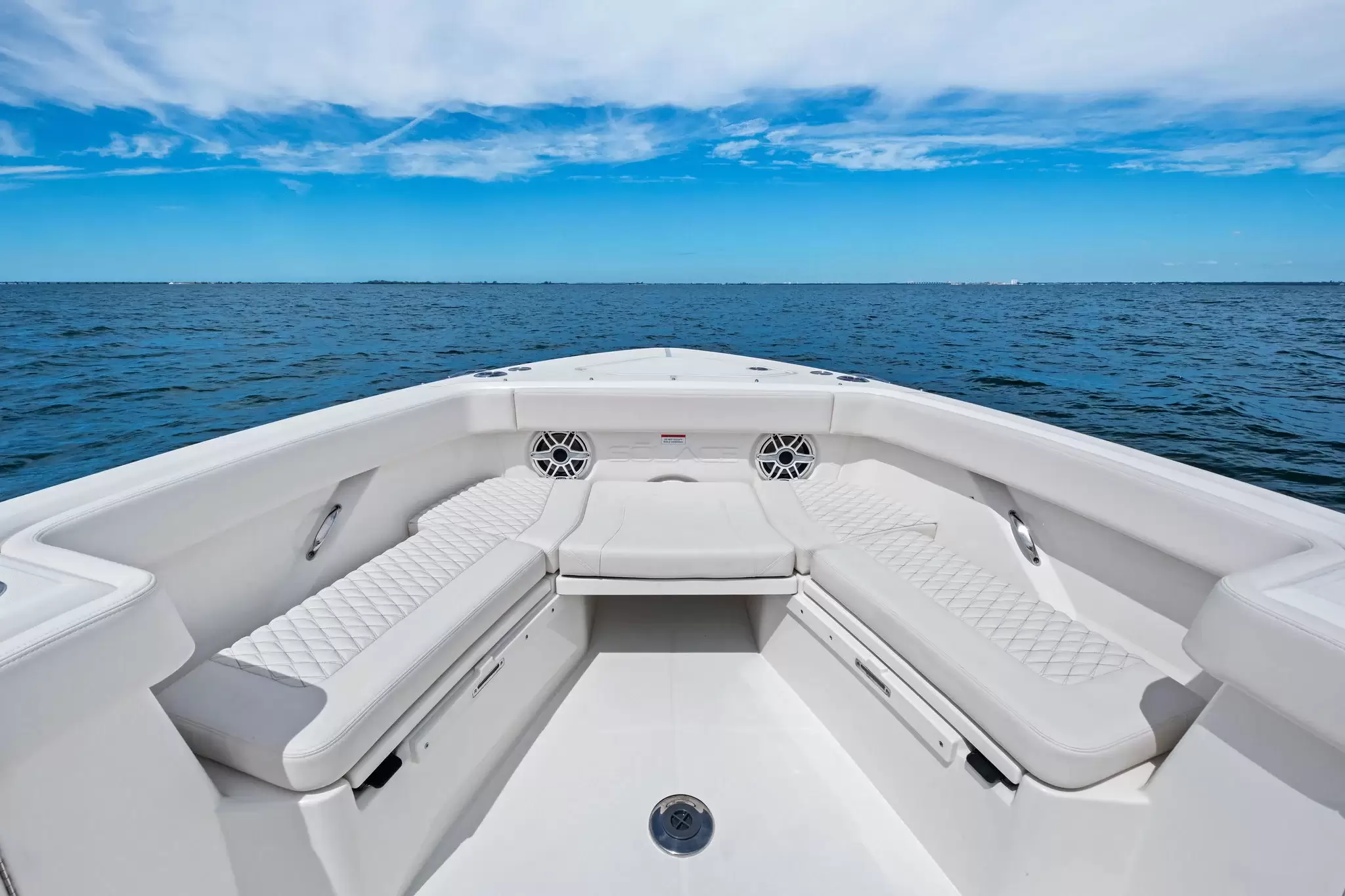 2026 SOLACE 37 Pilothouse (UM-036PH)