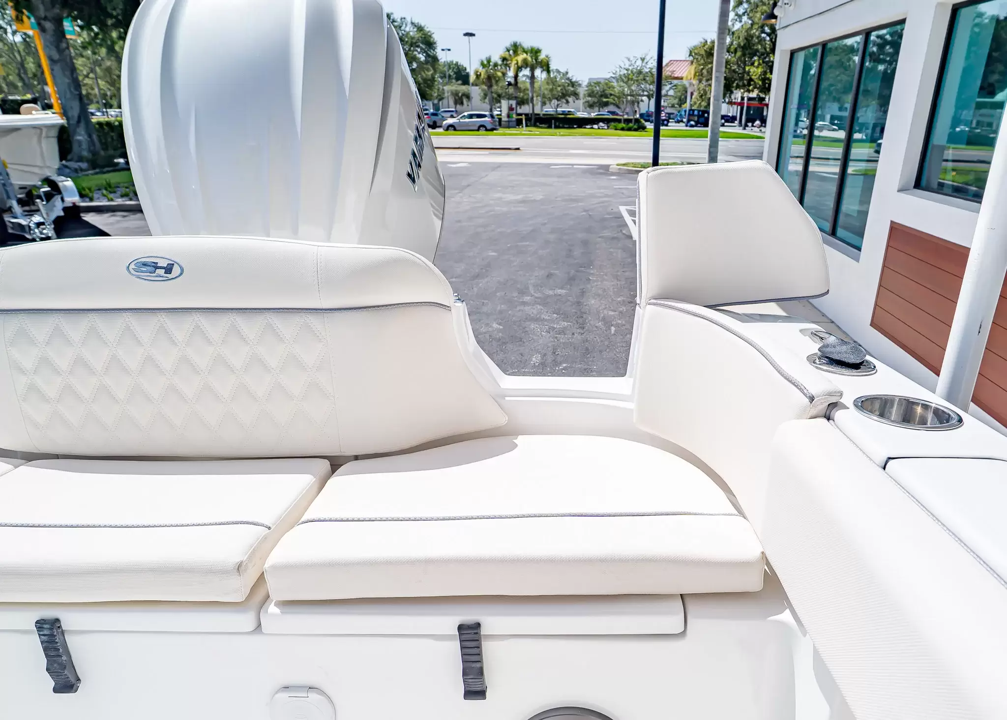 2027 Sea Hunt Ultra 239 SE (SH483) photo 7