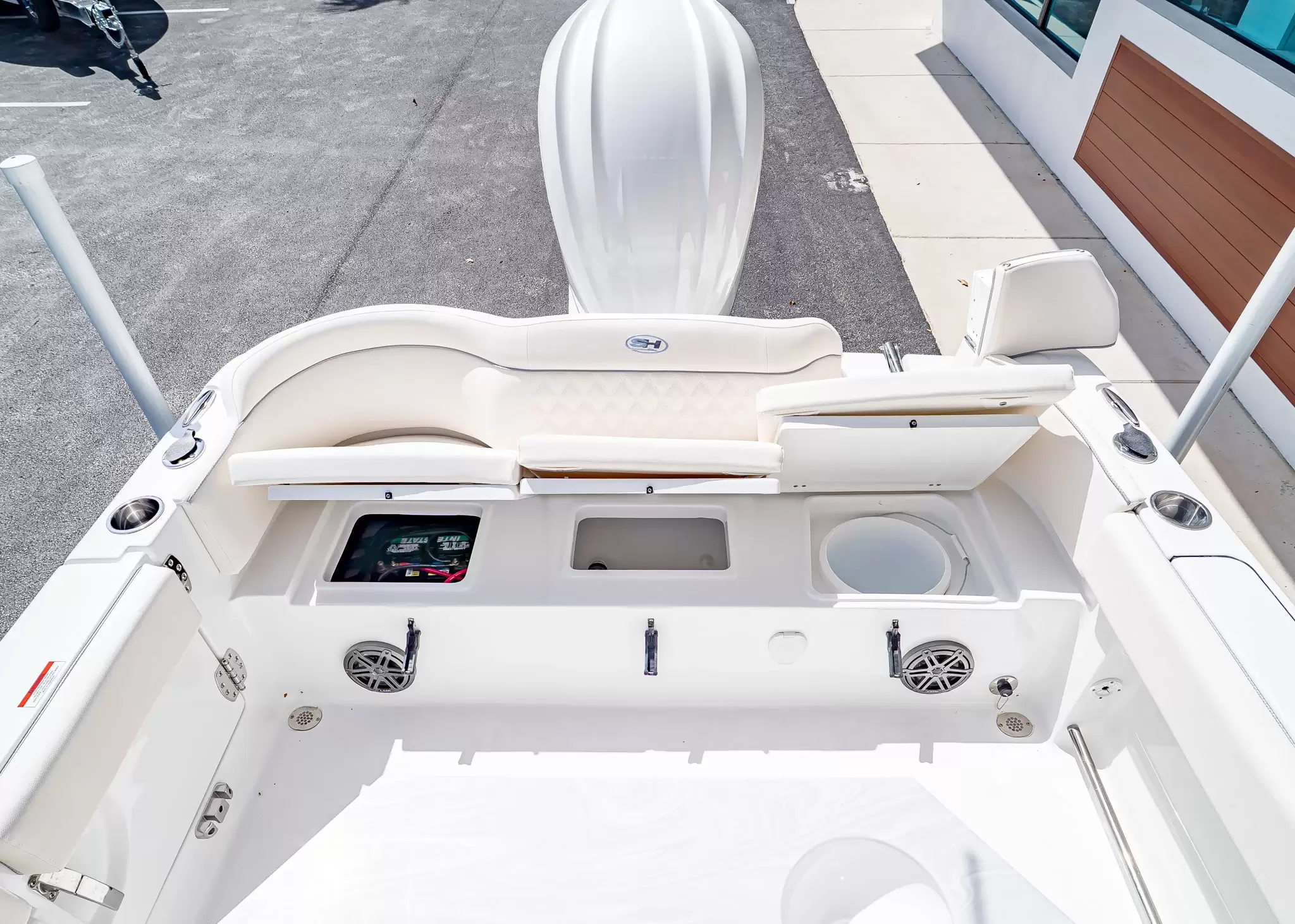 2027 Sea Hunt Ultra 239 SE (SH483) photo 9