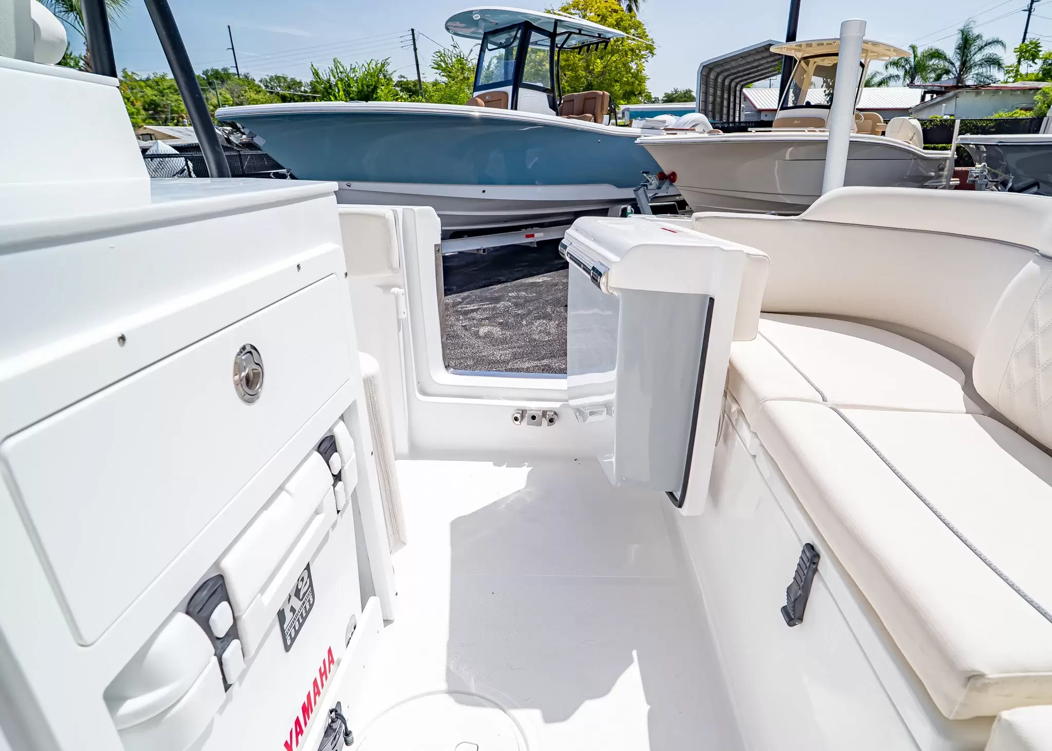 2027 Sea Hunt Ultra 239 SE (SH483) photo 11