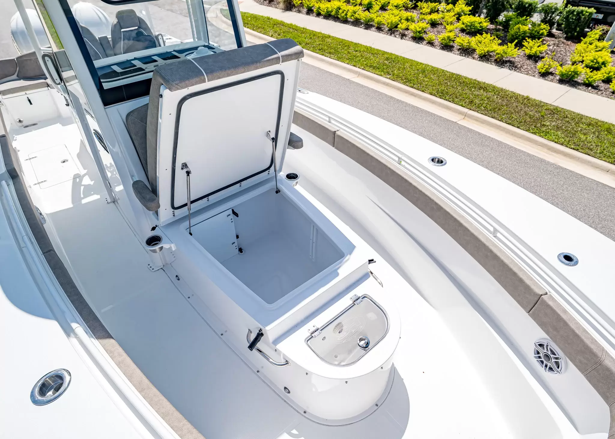 2027 Sea Hunt Ultra 285 SL (SH496)