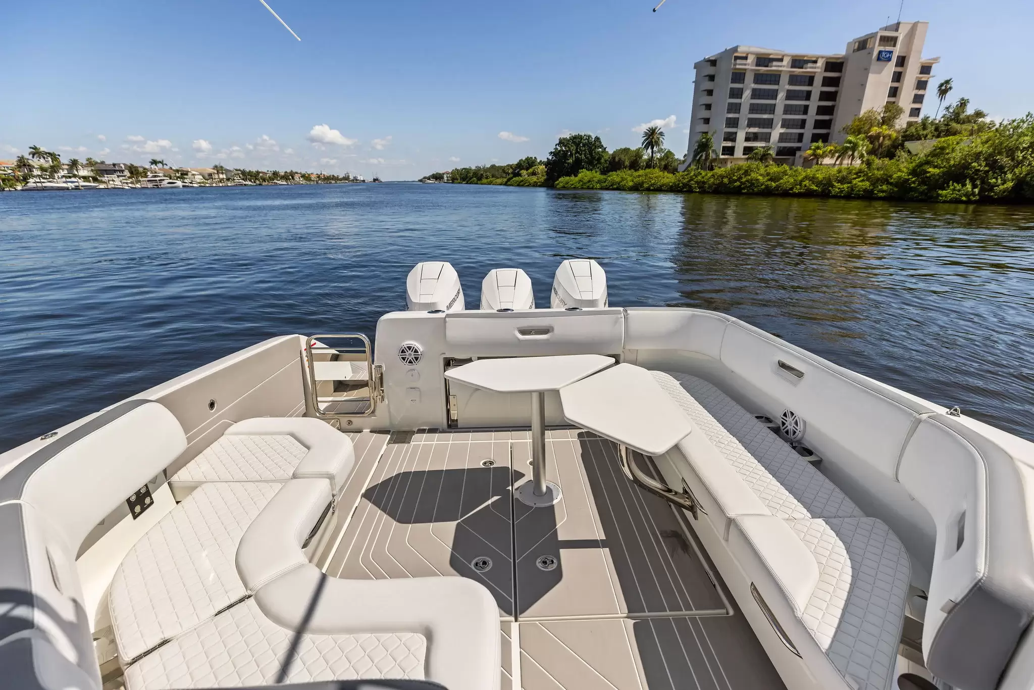 2025 Wellcraft 38 T-Top (WC-UM38) photo 8