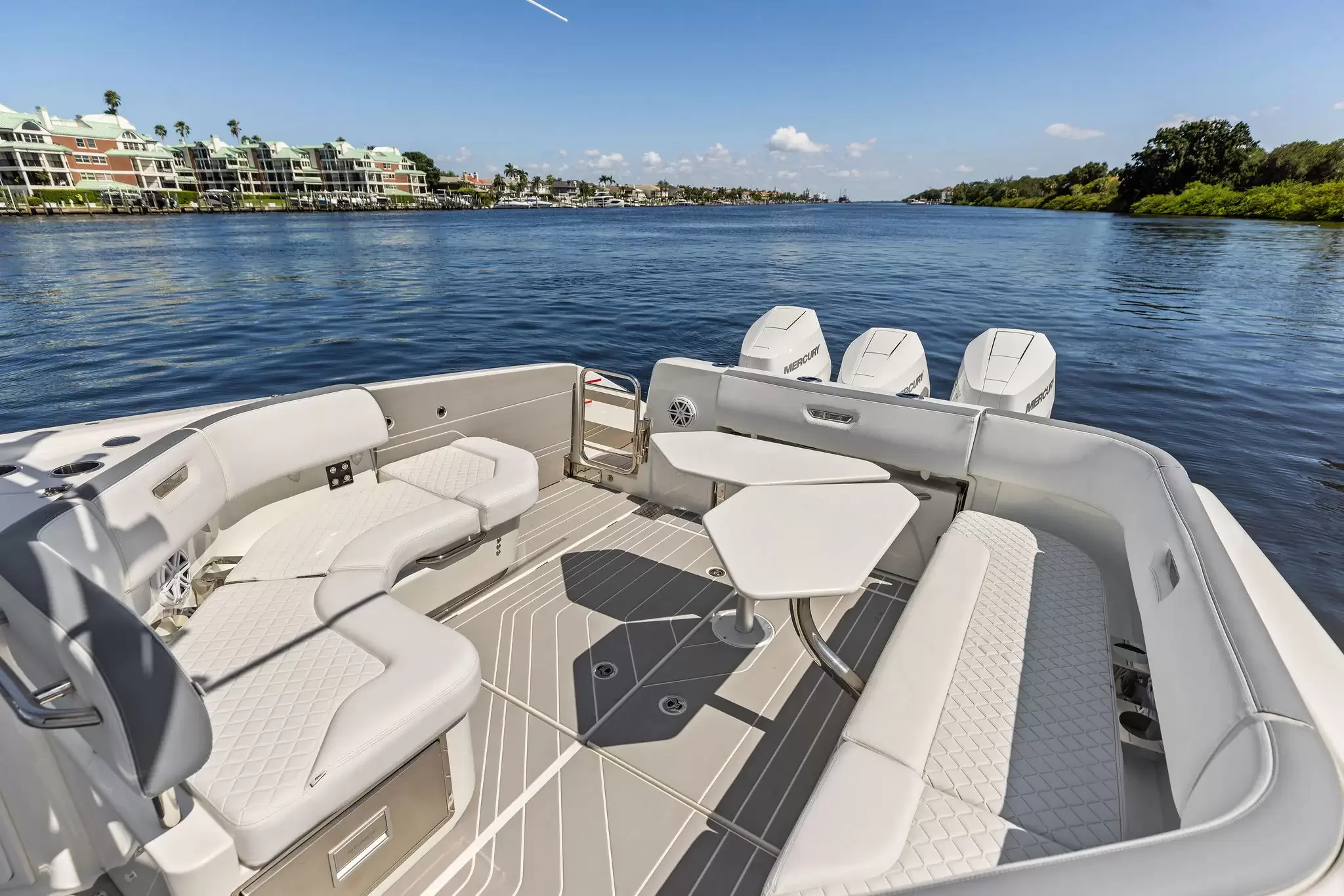 2025 Wellcraft 38 T-Top (WC-UM38) photo 9