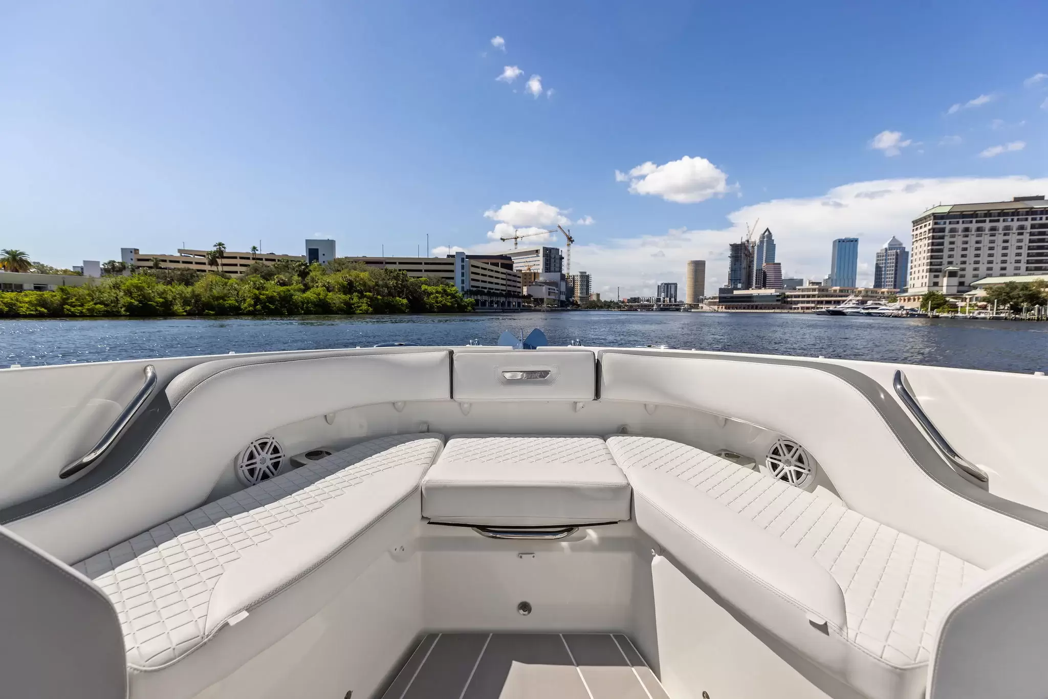 2025 Wellcraft 38 T-Top (WC-UM38)